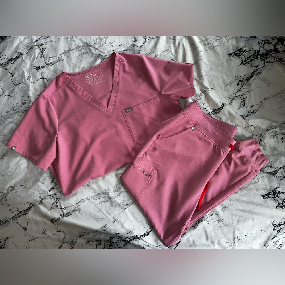 Figs Scrub Set